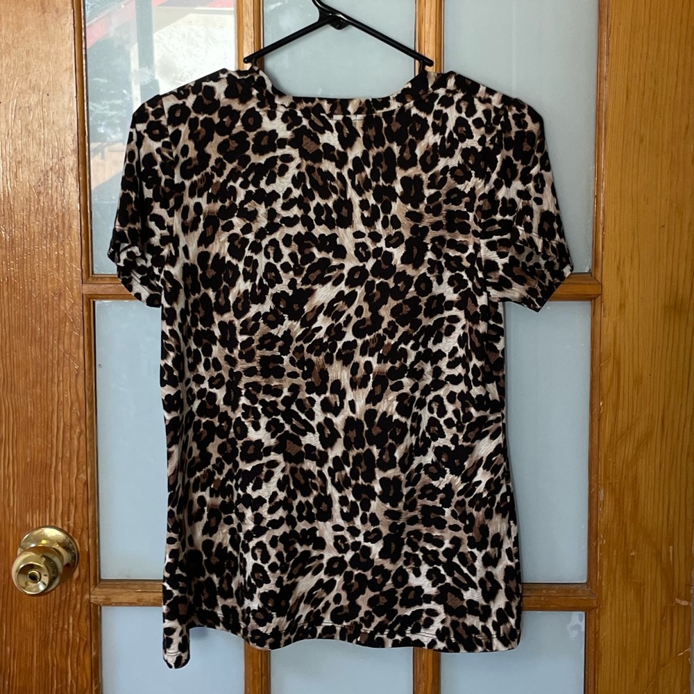 Leopard Print Top - Picture 2 of 6